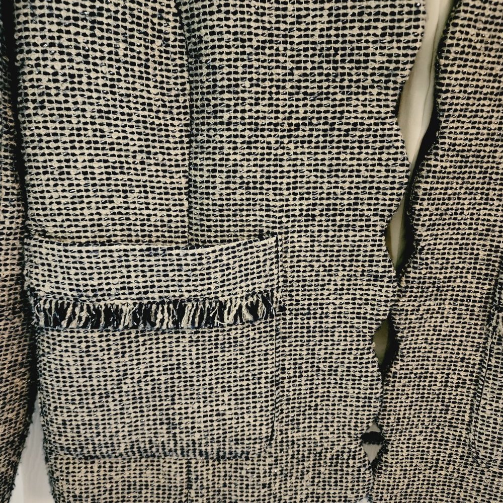 Banana Republic Scalloped Tweed Blue & Cream Glittery Blazer Size 2 - Picture 8 of 8